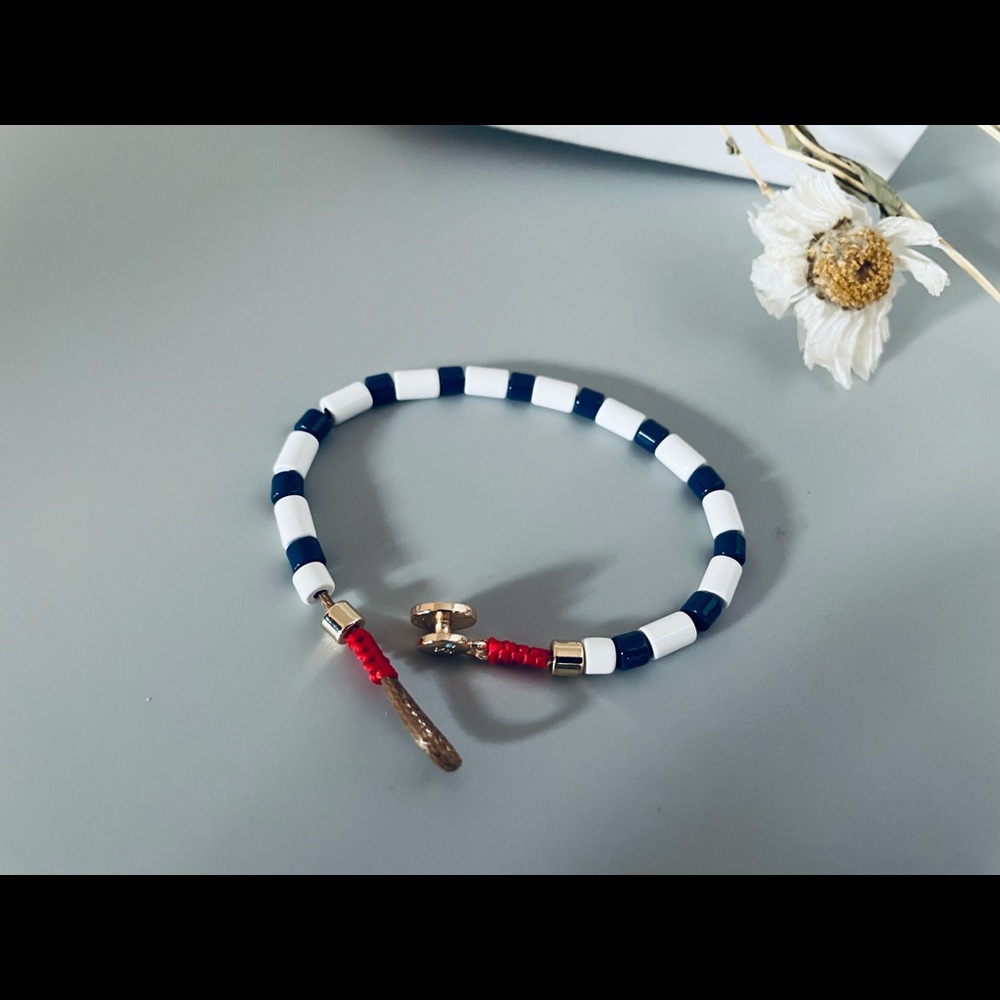 Roxanne Assoulin navy white bracelet